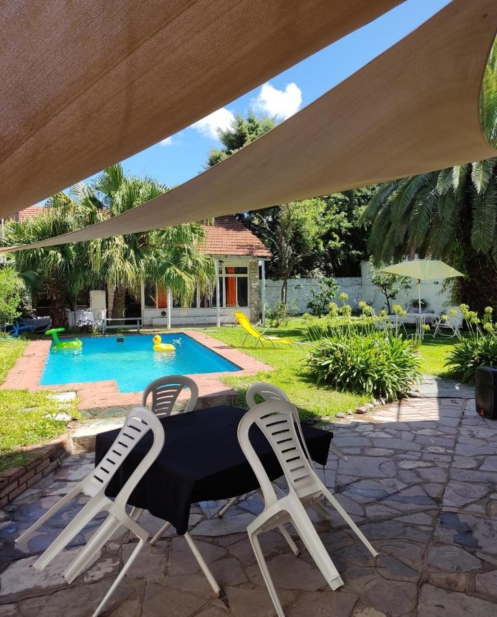 Olivos, Posada Y Habitaciones ブエノスアイレス エクステリア 写真